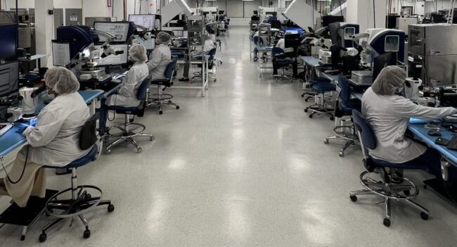 Microelectronics Technicians on Production and Inspection Line | NEOTech